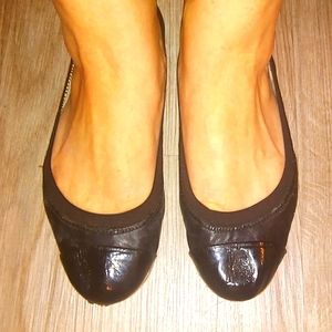 Sam Edelman Black Leather Black Patent Cap Toe Elasticized Ballet Flat